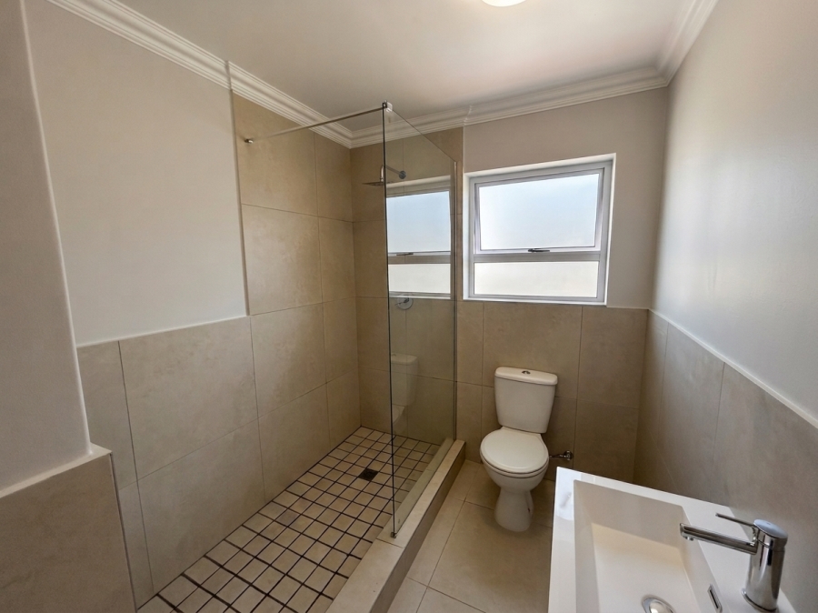 To Let 3 Bedroom Property for Rent in Sunningdale Western Cape